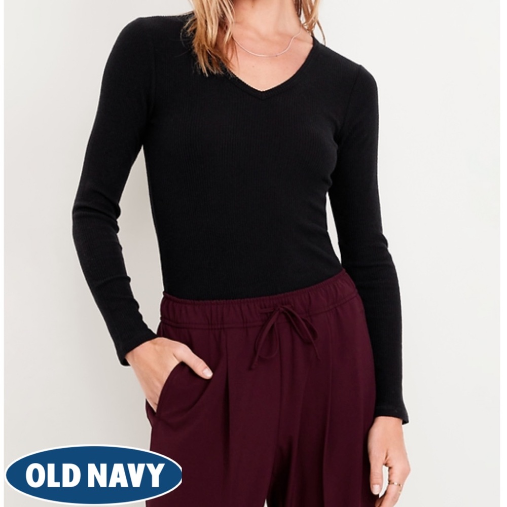 Old Navy | Plush | V Neck | Long Sleeve | Tee